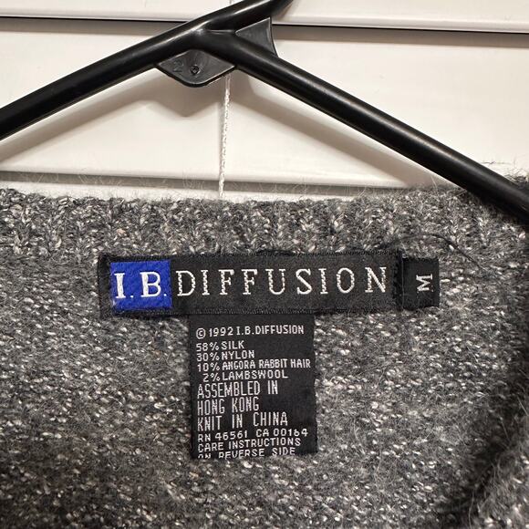 Vintage Beaded Women's Sweater US M Silk Angora Rabbit Hair Lambswool Hong Kong - Picture 3 of 5